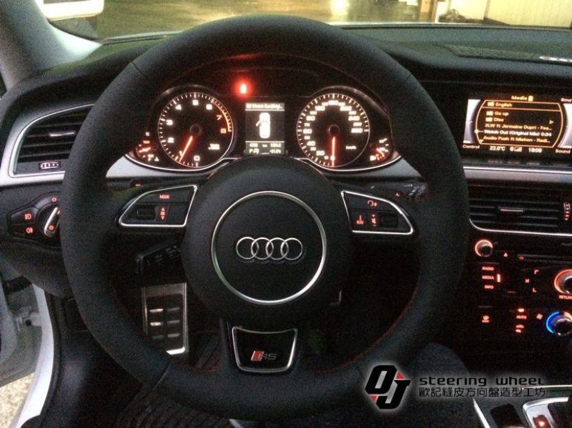 AUDI 08