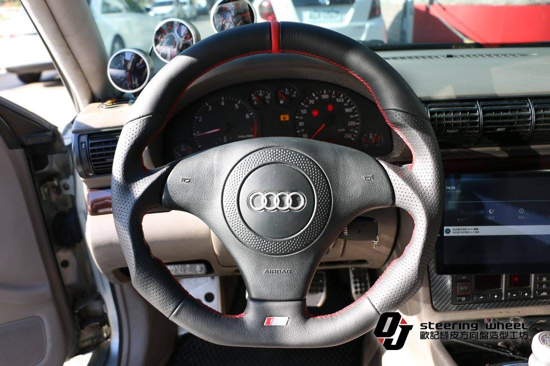 AUDI 11